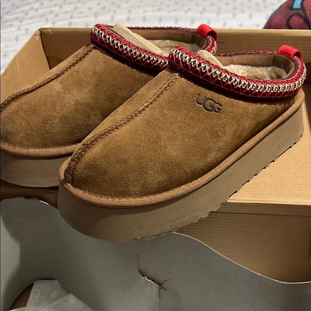 Ugg Tazzman Chestnut Brown Platform Boot - image 1